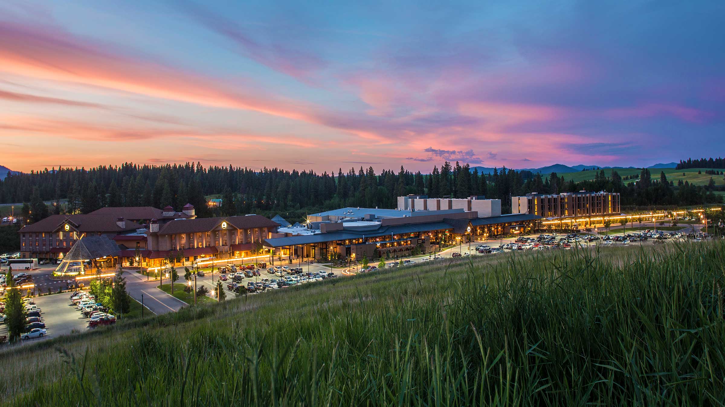 Experience Luxury and Serenity at Coeur d'Alene Resort's Hotel