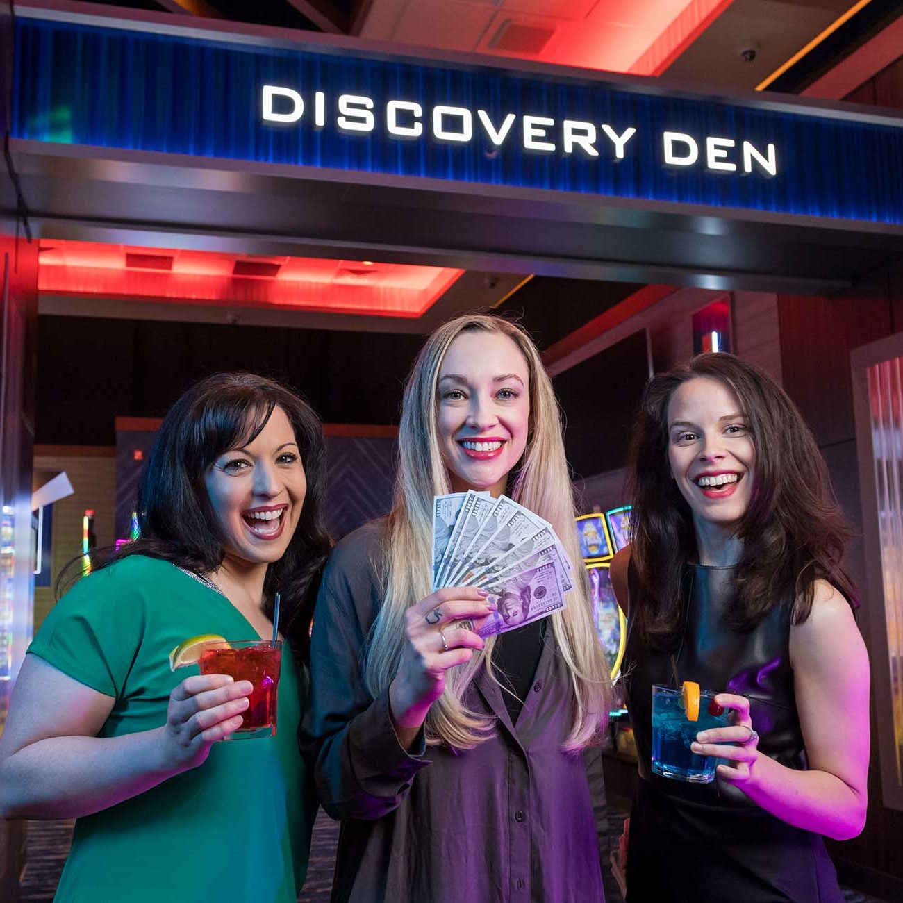 CDA CASINO DISCOVERY DEN_C4A7488_1950x1300