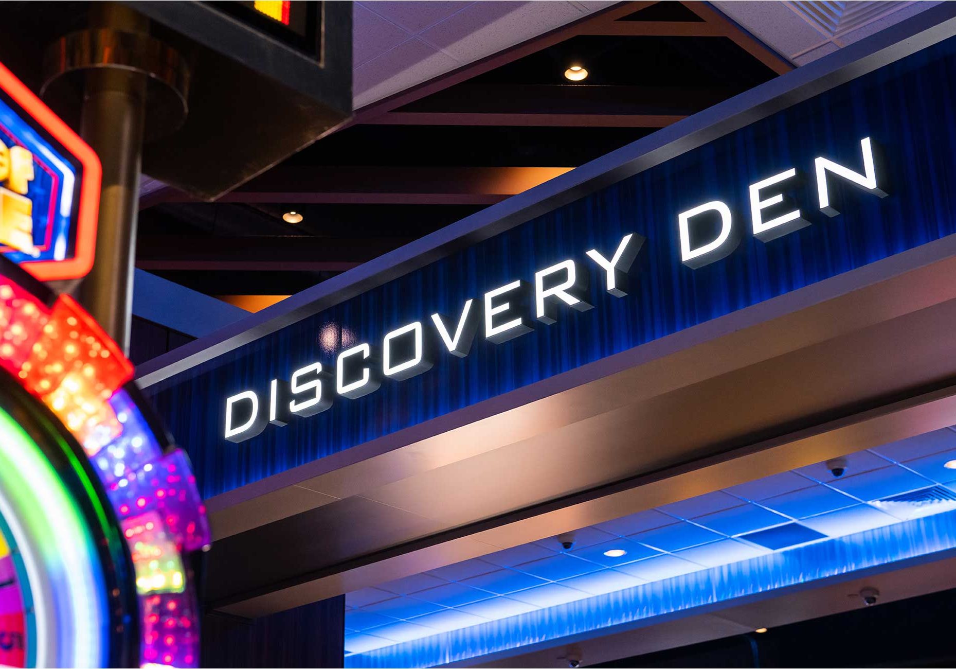 CDA Casino-Discovery Den-33_1950x1300